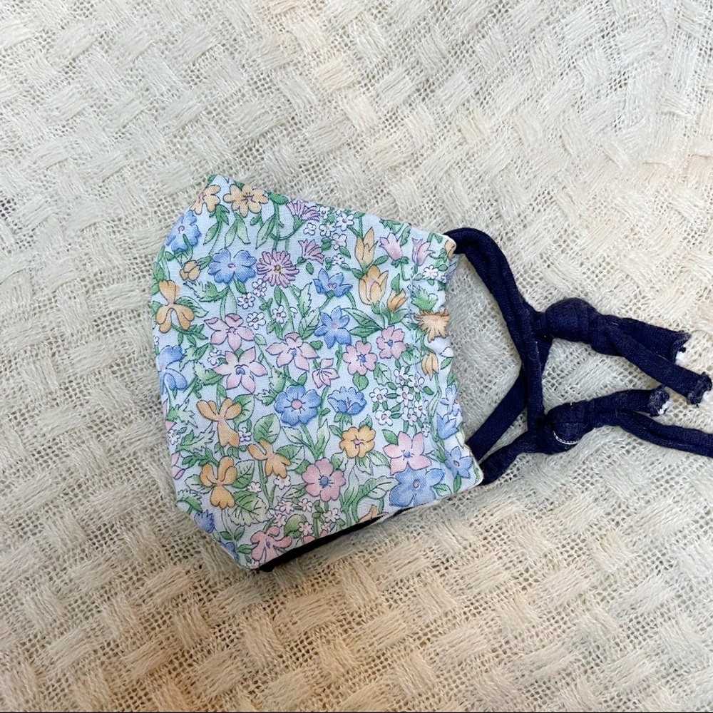 🌸 Free! 🌸 Floral Print 3-Layer Cloth Face Mask